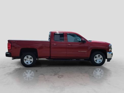 Used 2018 Chevrolet Silverado 1500 LT w/ All Star Edition AWD/4WD image 9