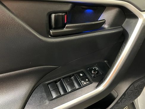 Used 2019 Toyota RAV4 LE w/ All Weather Liner Package AWD/4WD image 21