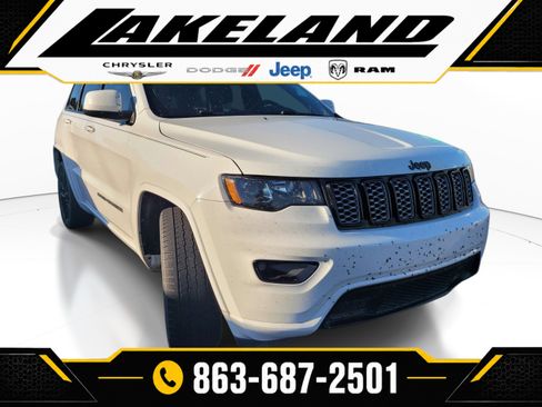 Used 2021 Jeep Grand Cherokee Laredo X RWD image 1