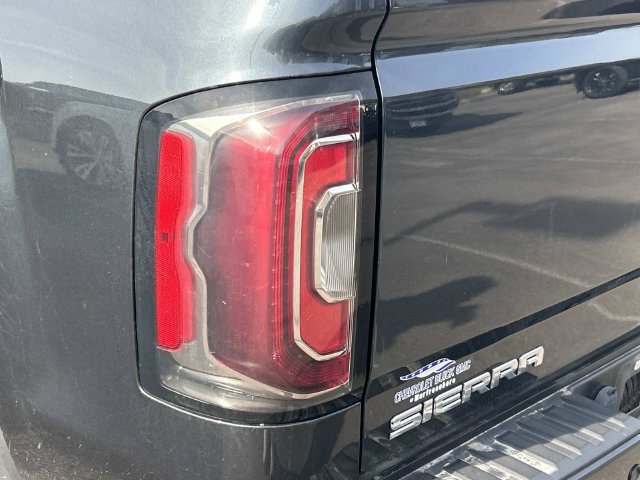 Used 2017 GMC Sierra 1500 Denali w/ Denali Ultimate Package AWD/4WD image 9