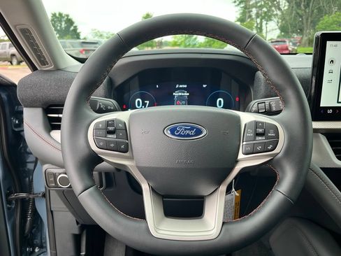 New 2026 Ford Explorer Active RWD image 16