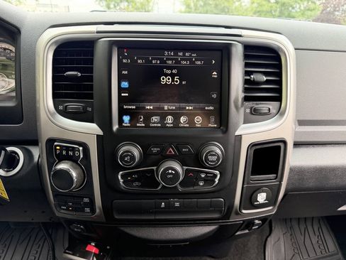 Used 2016 RAM 1500 Classic SLT AWD/4WD image 22