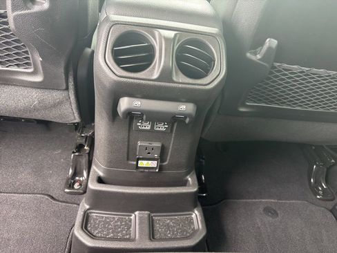 Used 2025 Jeep Wrangler Unlimited Rubicon 4xe w/ Convenience Group AWD/4WD image 47