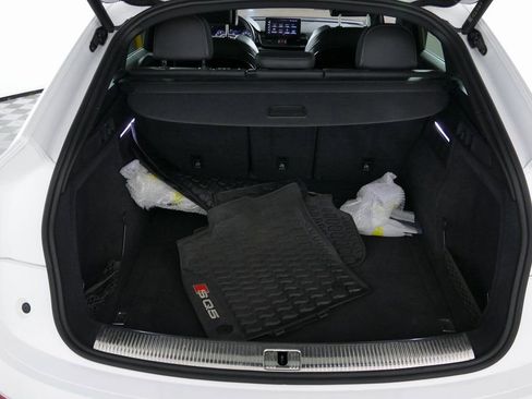 Used 2023 Audi SQ5 Premium w/ Convenience Package image 32
