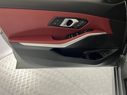 Used 2025 BMW 330i xDrive Sedan w/ Convenience Package AWD/4WD image 12