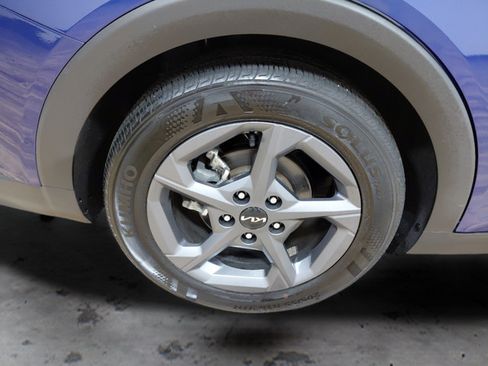 Used 2025 Kia K4 FWD image 9
