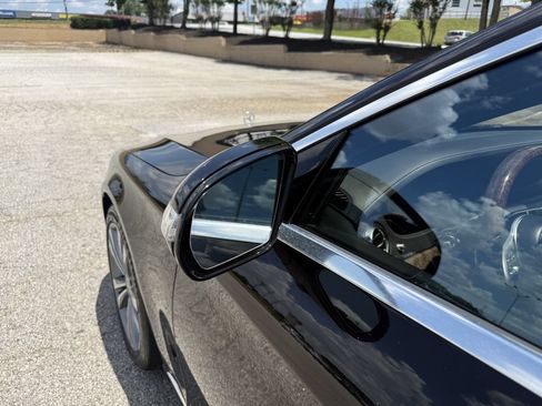 Used 2018 Mercedes-Benz S 560 Sedan image 11