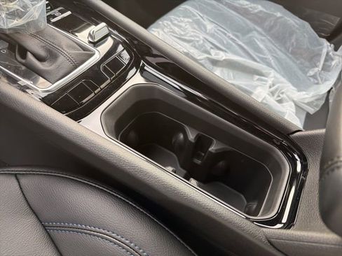 New 2026 Jeep Compass Limited image 13