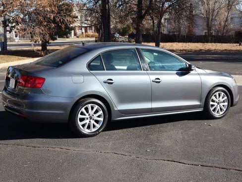 Used 2013 Volkswagen Jetta SE image 4