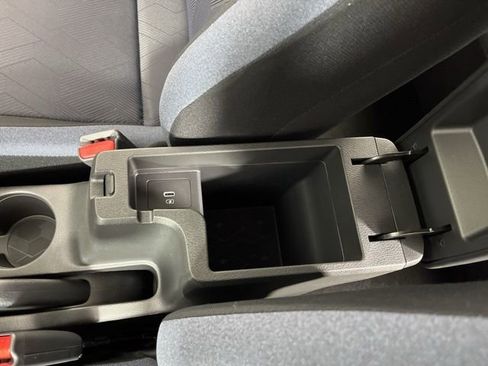 New 2025 Nissan Versa SV w/ Trunk Package image 30