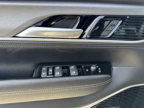 New 2026 Jeep Grand Wagoneer Limited AWD/4WD image 16