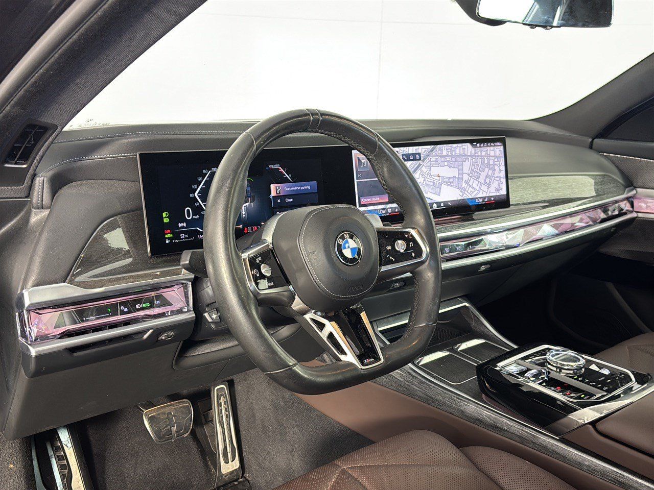 Used 2023 BMW 740i w/ Parking Assistance Package RWD image 4