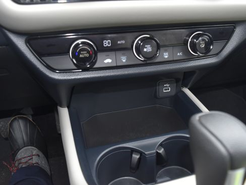 Certified 2023 Honda HR-V LX image 21