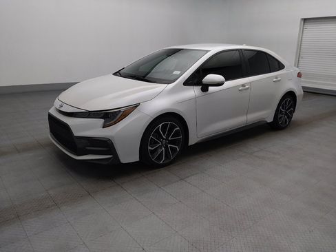 Used 2022 Toyota Corolla SE FWD image 2