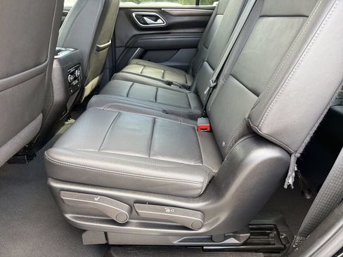 Used 2024 Chevrolet Tahoe LT RWD image 18