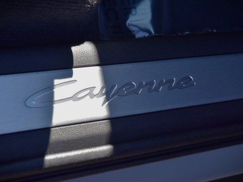 Certified 2025 Porsche Cayenne image 39