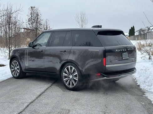 Used 2023 Land Rover Range Rover SE image 9