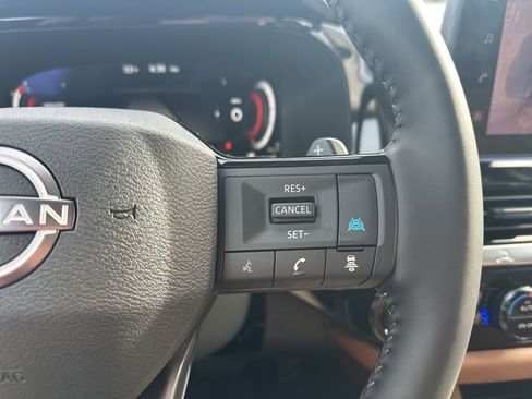 New 2026 Nissan Pathfinder Platinum image 17