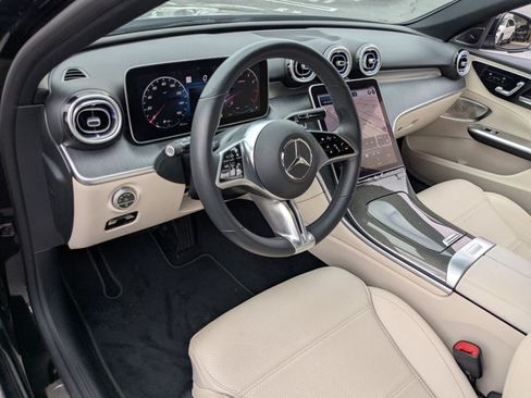 Used 2023 Mercedes-Benz C 300 Sedan image 9