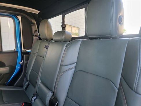 Used 2024 Jeep Gladiator Mojave image 13