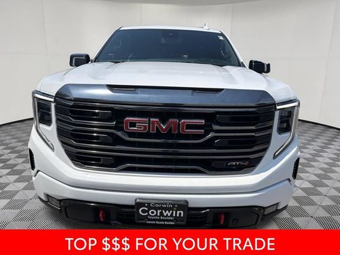 Used 2022 GMC Sierra 1500 AT4 w/ AT4 Preferred Package AWD/4WD image 2