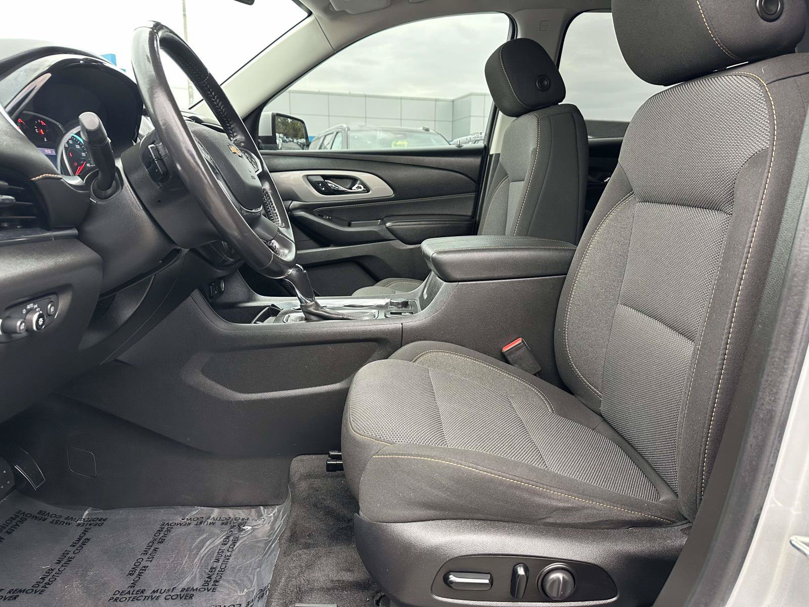 Used 2020 Chevrolet Traverse LT w/ Driver Confidence II Package AWD/4WD image 22