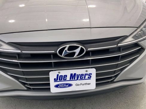 Used 2020 Hyundai Elantra Limited FWD image 27