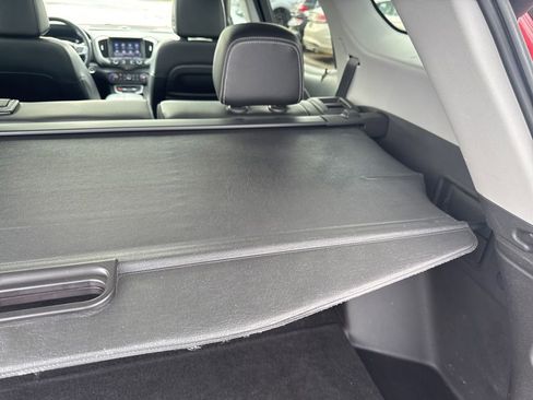 Used 2023 GMC Terrain SLT w/ Elevation Edition image 51