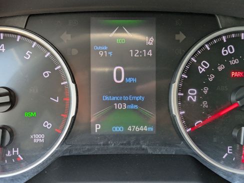 Used 2021 Toyota RAV4 XLE Premium AWD/4WD image 20