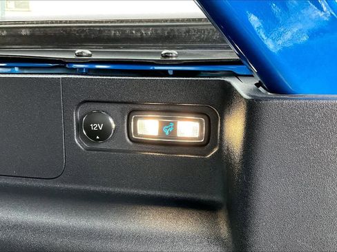 Used 2024 Ford Bronco Wildtrak image 31