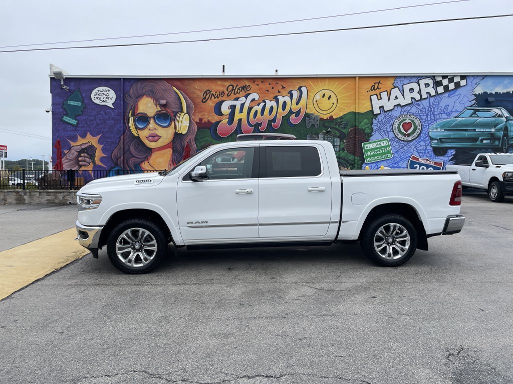 Used 2023 RAM 1500 Limited AWD/4WD image 2