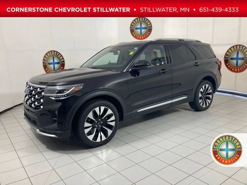 Used 2025 Ford Explorer Platinum w/ LUX Leather Package AWD/4WD image 1