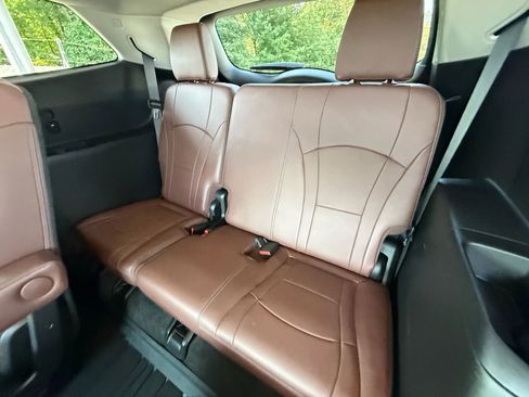 Used 2021 Buick Enclave Avenir w/ Avenir Technology Package image 20