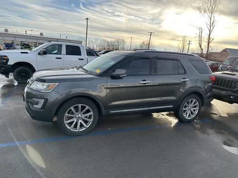 Used 2016 Ford Explorer Limited image 7
