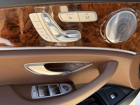 Used 2018 Mercedes-Benz E 300 E 300 image 17