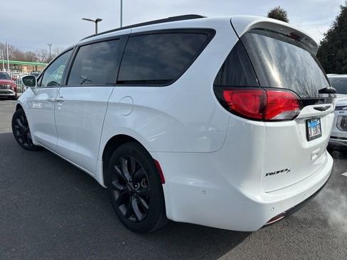 Used 2018 Chrysler Pacifica Limited w/ Advanced Safetytec Group image 6