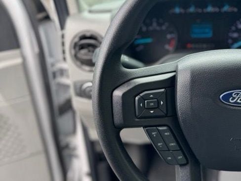 Used 2023 Ford E-450 and Econoline 450 Super Duty w/ Power Windows & Locks Group RWD image 16
