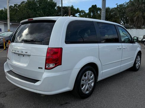 Used 2016 Dodge Grand Caravan SE w/ Quick Order Package 29E SE FWD image 5