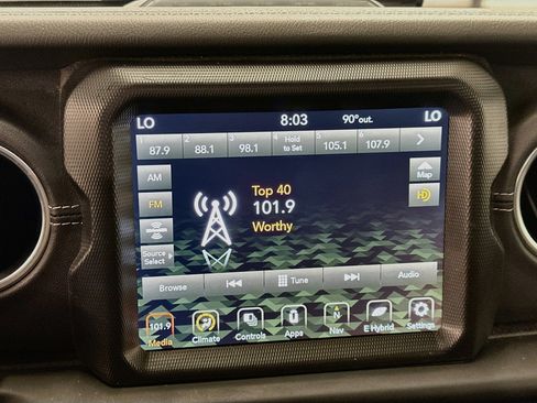 Used 2023 Jeep Wrangler Sahara AWD/4WD image 21