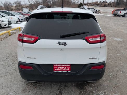 Used 2015 Jeep Cherokee Latitude w/ Cold Weather Group image 4