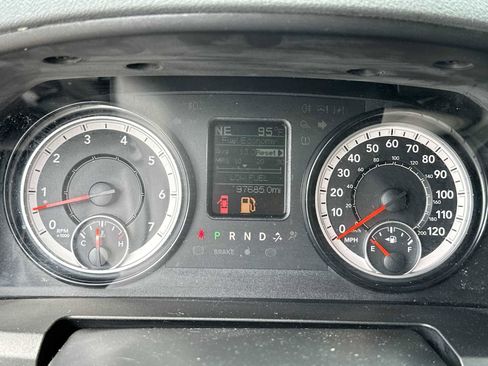 Used 2019 RAM 1500 Classic SLT AWD/4WD image 24