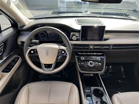 Certified 2022 Lincoln Corsair AWD w/ Equipment Group 101A image 13