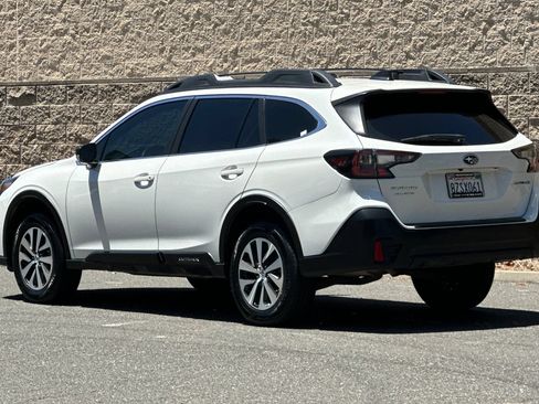 Used 2022 Subaru Outback AWD/4WD image 5