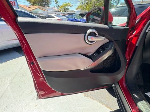 Used 2016 FIAT 500X Lounge image 24