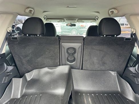 Used 2017 Nissan Rogue S image 19