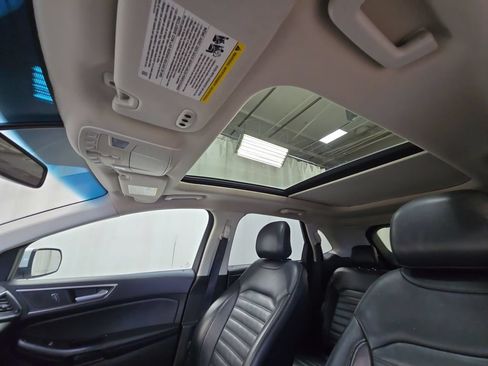 Used 2017 Ford Edge SEL w/ Equipment Group 201A AWD/4WD image 25