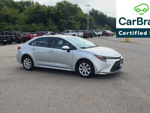 Used 2024 Toyota Corolla LE FWD image 2