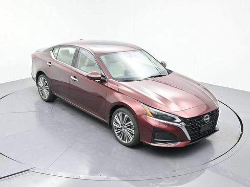 Used 2023 Nissan Altima 2.5 SL AWD/4WD image 15