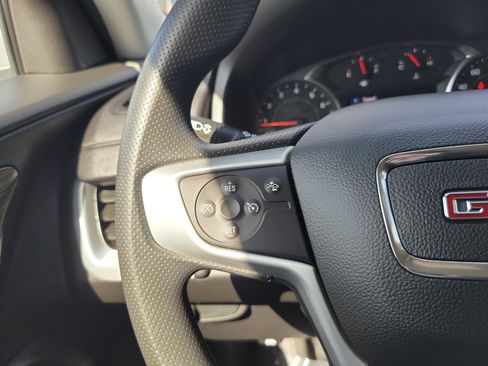 Used 2023 GMC Terrain SLE FWD image 18