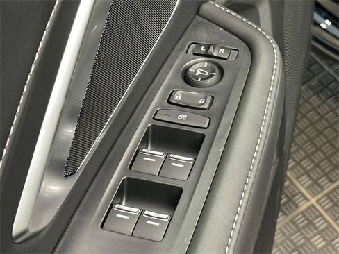 Used 2025 Acura RDX SH-AWD image 12